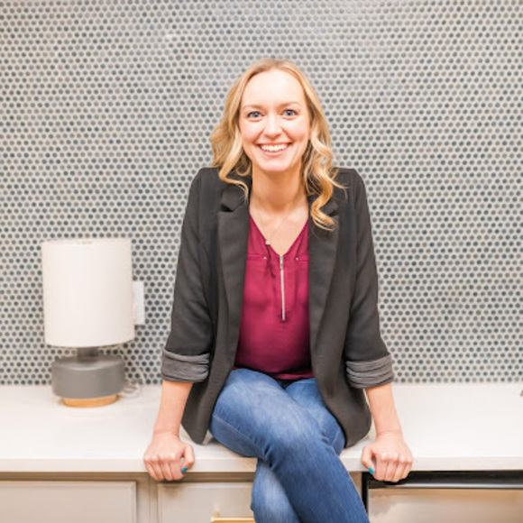 Meet your Posher, Lauren - Picture 1 of 1